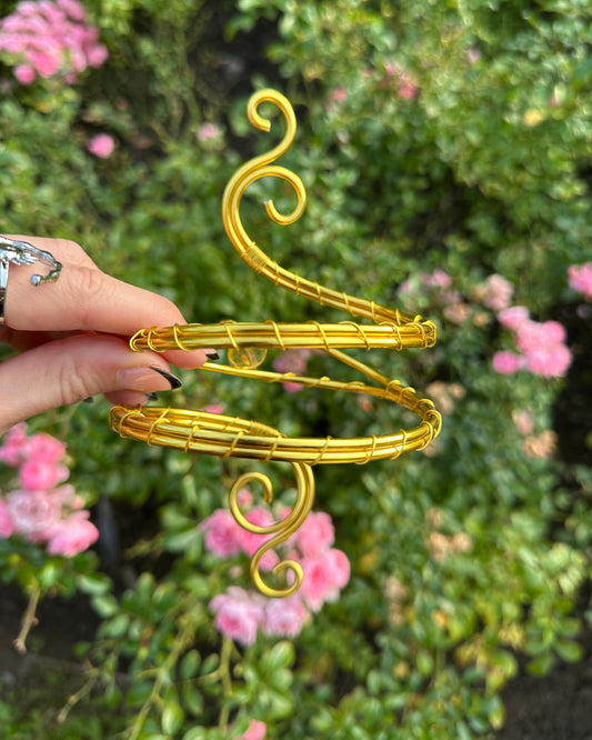 Oberarmreif Golden 'Gracia' – Handgemachter Arm Cuff Jewelry
