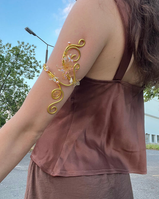 Oberarmreif Gold 'Mary' – Handgemachter Fairycore Arm Cuff Jewelry