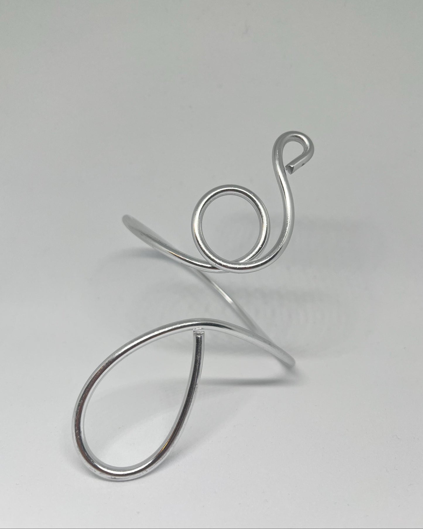 Oberarmreif Silber 'Autumn' – Handgemachter Minimalistischer Arm Cuff