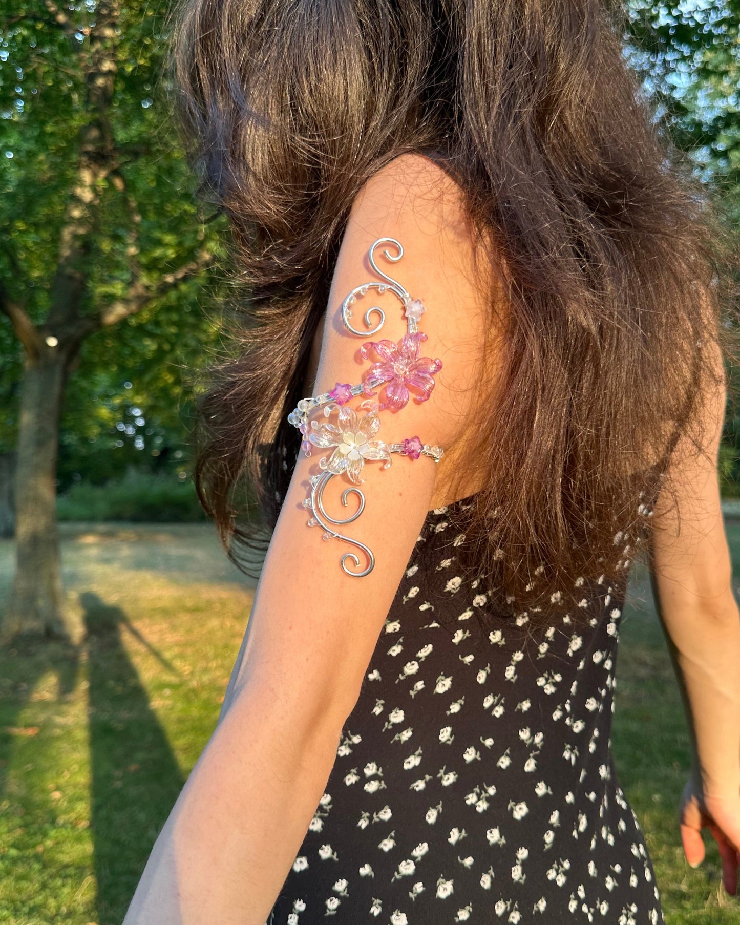 Oberarmreif Silber 'Jordy' – Handgemachter Fairycore Arm Cuff