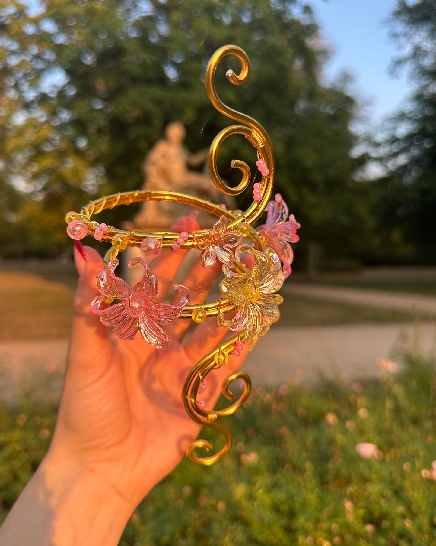 Oberarmreif Gold 'Juliana' – Handgemachter Fairycore Arm Cuff