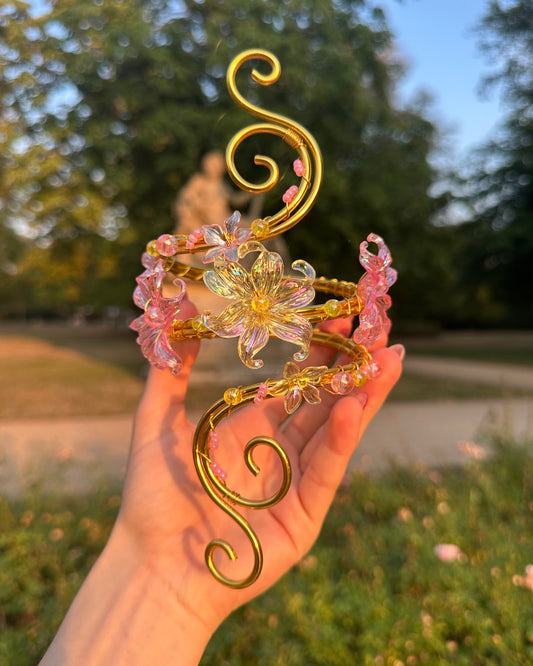 Oberarmreif Gold 'Juliana' – Handgemachter Fairycore Arm Cuff