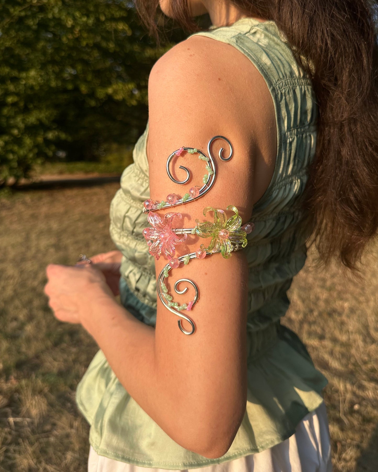 Oberarmreif Silber 'Amber' – Handgemachter Fairycore Arm Cuff