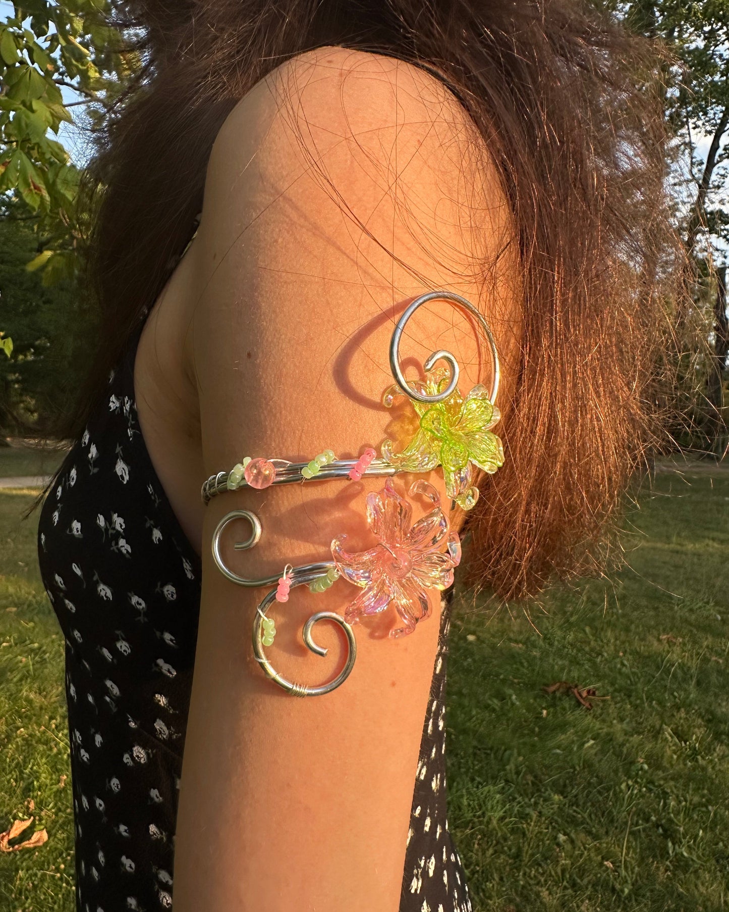 Oberarmreif Silber 'Mavie' – Handgemachter Fairycore Arm Cuff