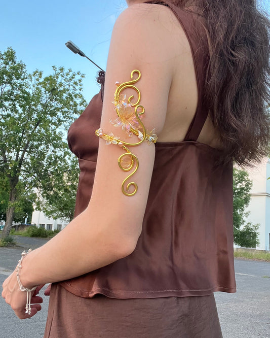 Oberarmreif Gold 'Mary' – Handgemachter Fairycore Arm Cuff Jewelry