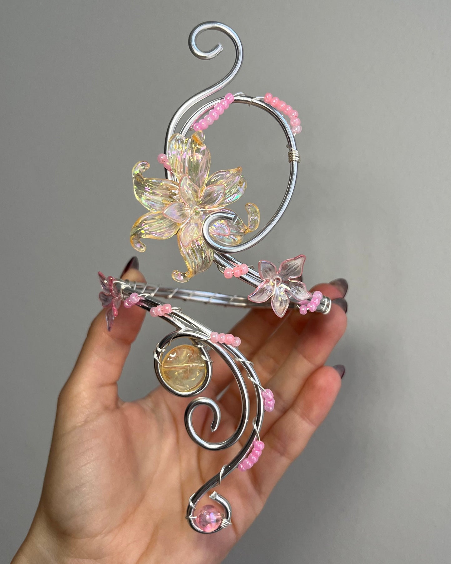 Oberarmreif Silber 'Laura' – Handgemachter Fairycore Arm Cuff