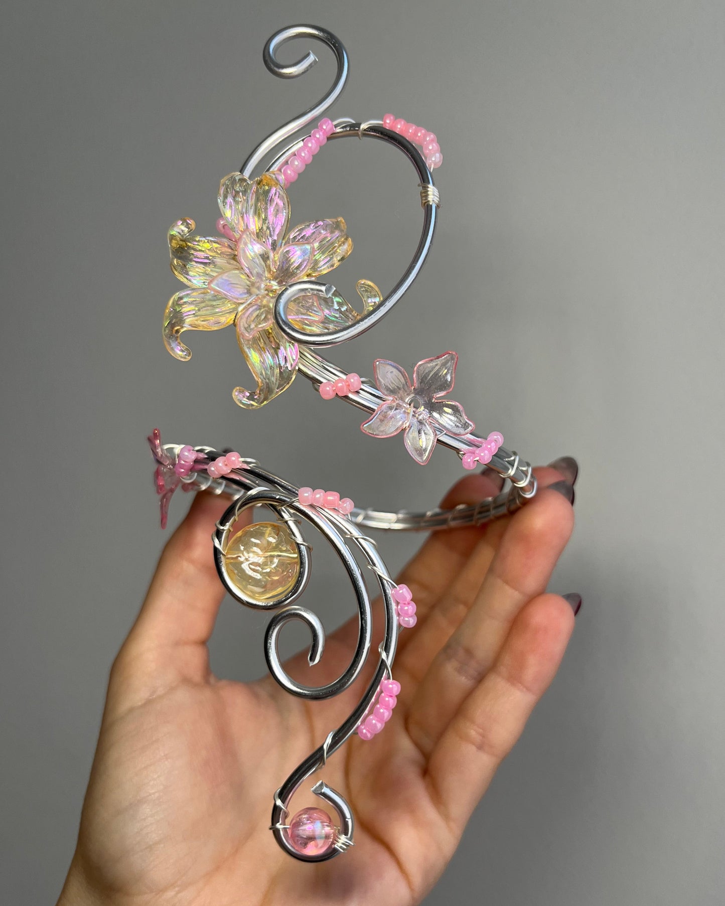 Oberarmreif Silber 'Laura' – Handgemachter Fairycore Arm Cuff