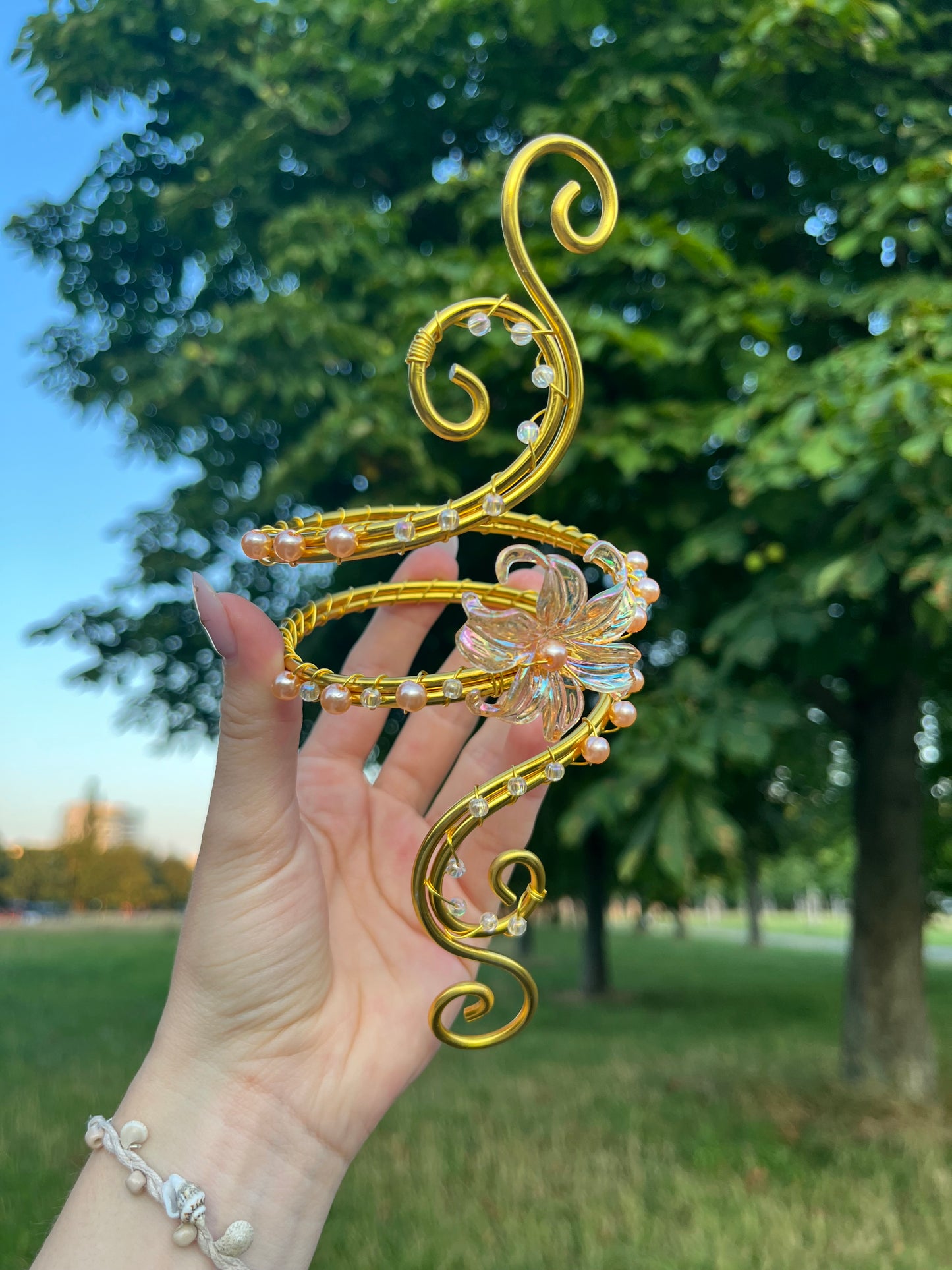Oberarmreif Gold 'Lauren' – Handgemachter Fairycore Arm Cuff Jewelry