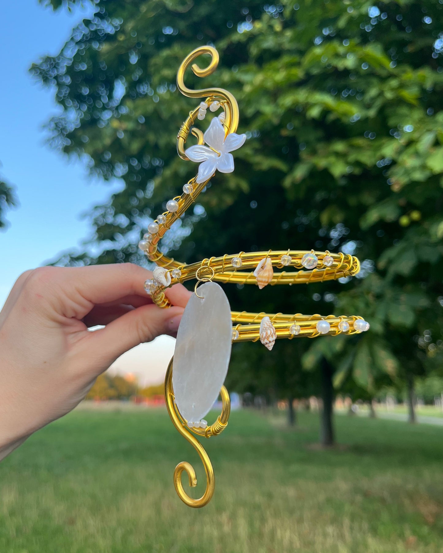Oberarmreif Gold 'Misty' – Handgemachter Fairycore Arm Cuff Jewelry