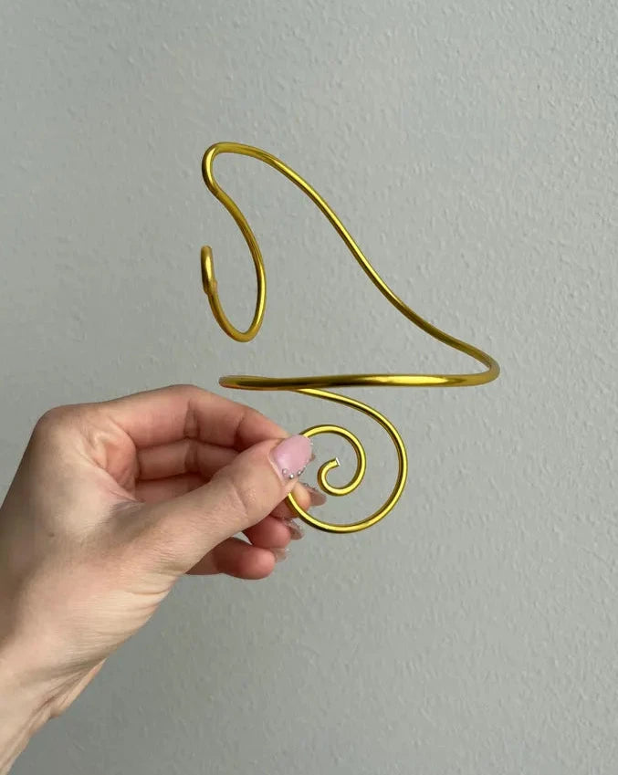 Golden Upper Arm Bangle 'Wavy'