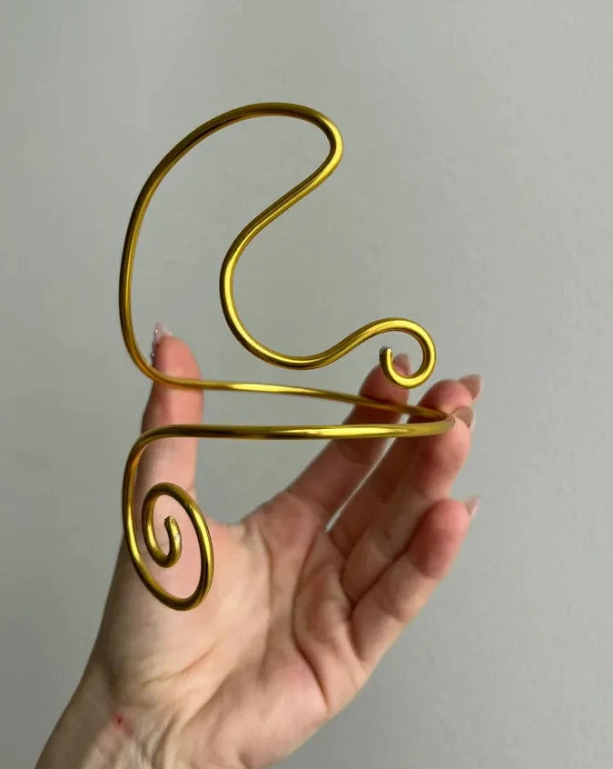 Golden Upper Arm Bangle 'Wavy'